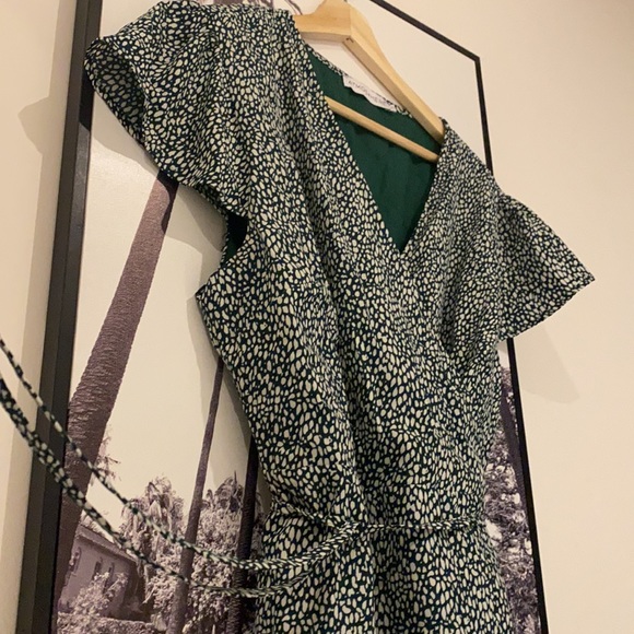 Green patterned Atmos & Here size 20 wrap dress NWOT - Picture 4 of 9